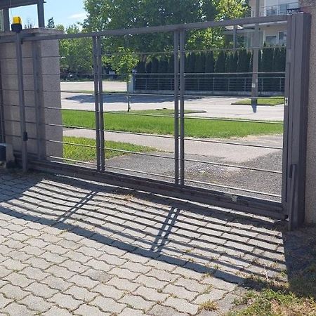 Appartement Beszédes-lak, Aranypart à Siófok Extérieur photo