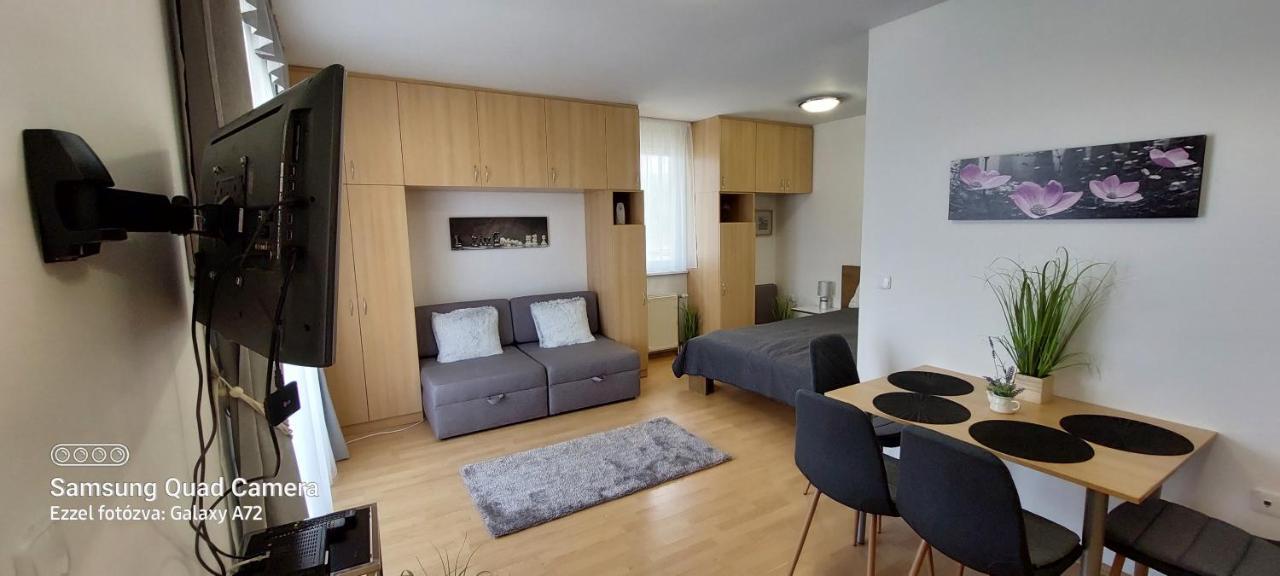 Appartement Beszédes-lak, Aranypart à Siófok Extérieur photo
