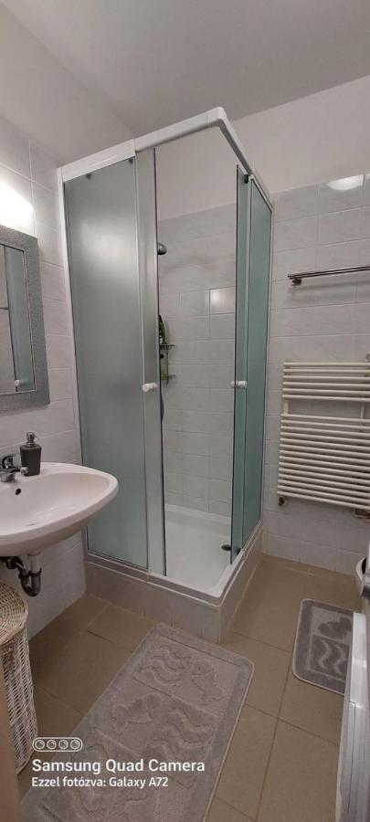 Appartement Beszédes-lak, Aranypart à Siófok Extérieur photo