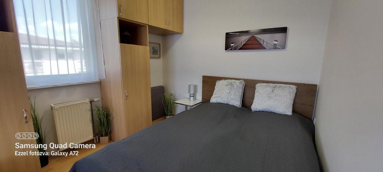 Appartement Beszédes-lak, Aranypart à Siófok Extérieur photo