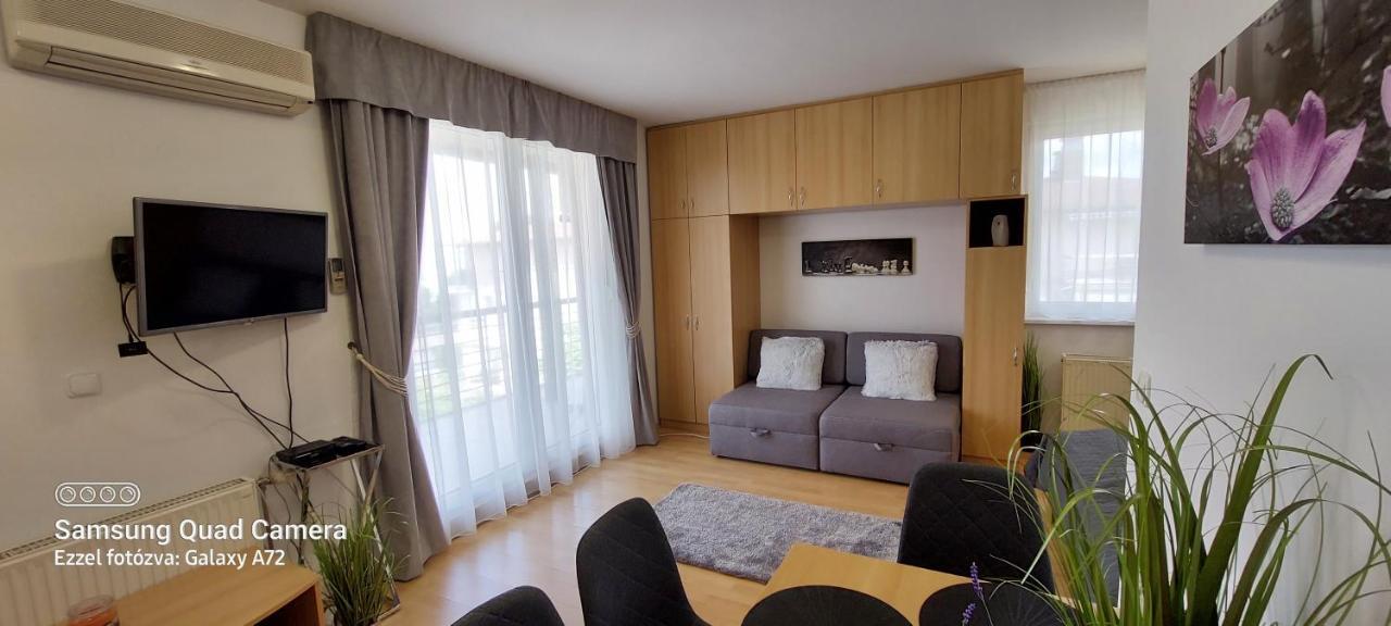 Appartement Beszédes-lak, Aranypart à Siófok Extérieur photo