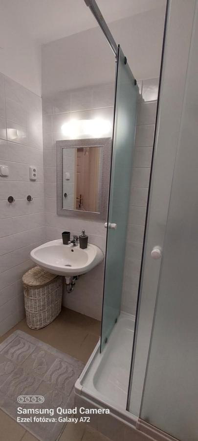 Appartement Beszédes-lak, Aranypart à Siófok Extérieur photo